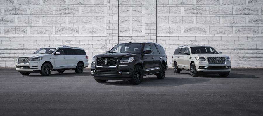  Lincoln Navigator Monochromatic 2019 года  (фото 11 из 17)